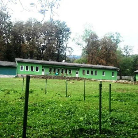 Zálesák Apartman *